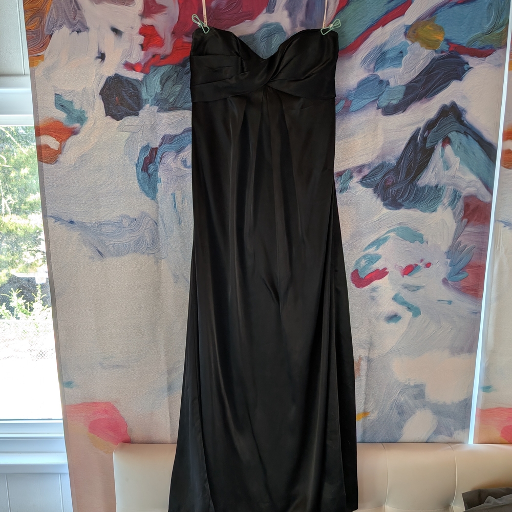 Black Sweetheart Neckline Strapless Gown